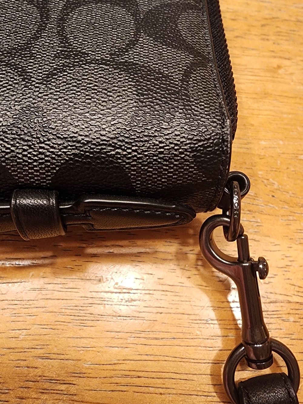 Coach Double Zip Travel Organizer Wallet Black Embossed Leather - Picture 3 of 16